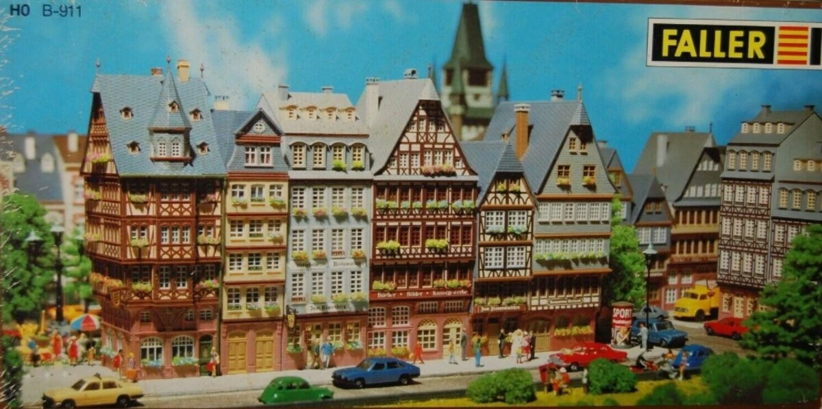 Faller B-911 HO German Village Including Kits B-912/B-913/B-14 (Pack Of 3) 1 Faller B-911 HO German Village Including Kits B-912/B-913/B-14 (Pack Of 3)